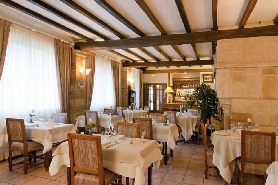 Logis Le Cheval Rouge Hotel in Grand Est