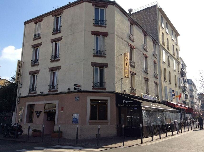 Hotel De La Place Hotel in Montrouge