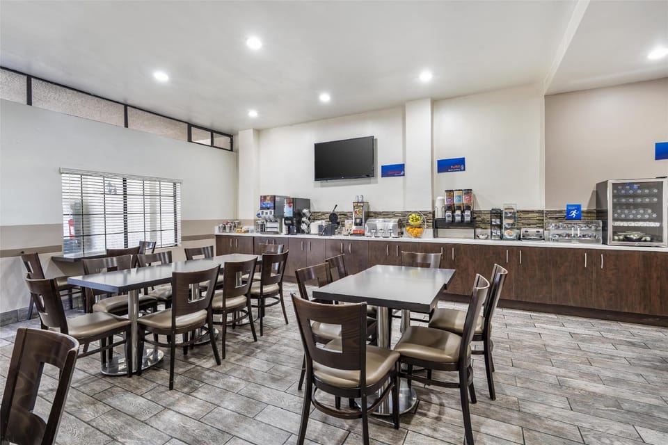 Best Western Airpark Hotel - LAX Airport LA  Stadium Hotel in Inglewood