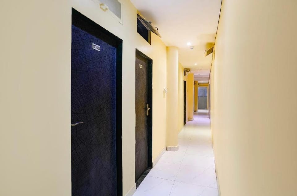 Colaba janta inn Hotel in Mumbai