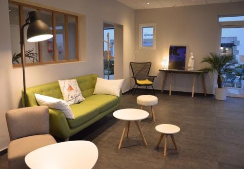 Logis Hotel Du Port Hotel in Plobannalec-Lesconil