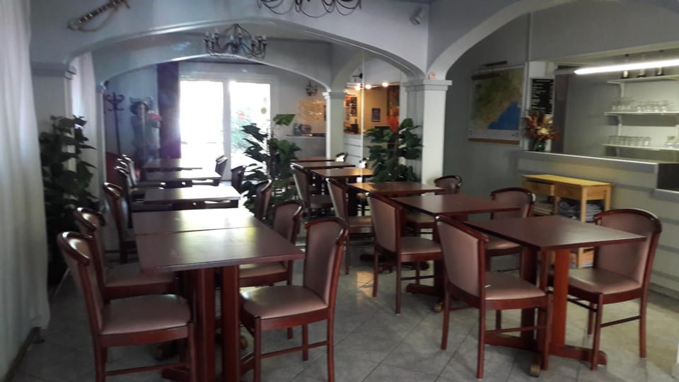 Hotel les Troenes Hotel in Montpellier