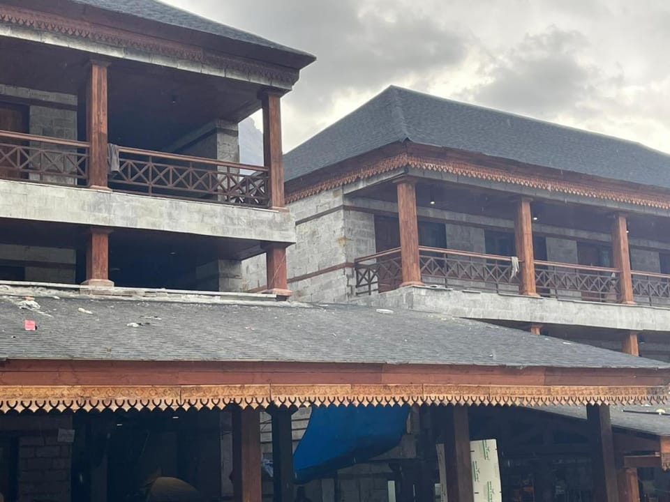 Kedarnath Astha Path ME5 Building Hotel in Uttarakhand