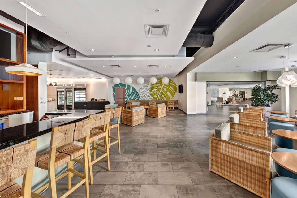 Hotel MdR Marina del Rey - a DoubleTree by Hilton Hotel in Marina del Rey
