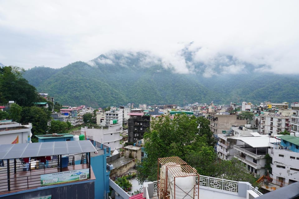 Beyond Rishikesh - Cozy Stay and Cafe Hotel in Rishikesh