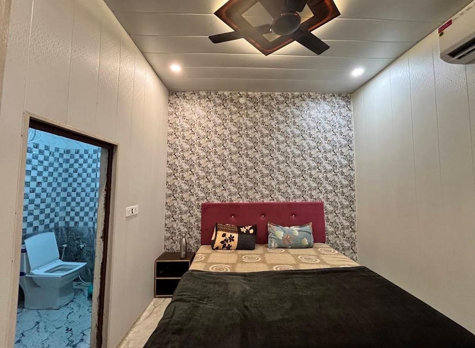 Amenity (Guest room)