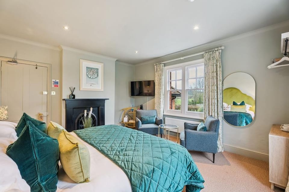 The Flower Pot Hotel Hotel in Wycombe District