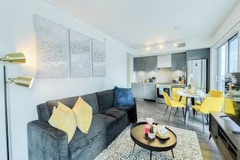 Fillmore Downtown Suites Hotel in Toronto