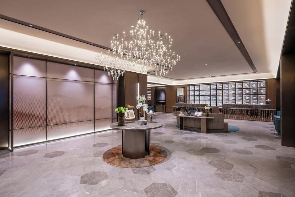 Crystal Hotel Qingdao Liaoyang West Road Hotel in Qingdao