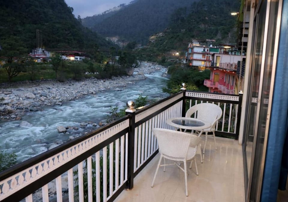 Hotel MountMemory , Barkot-Yamunotri Hotel in Uttarakhand