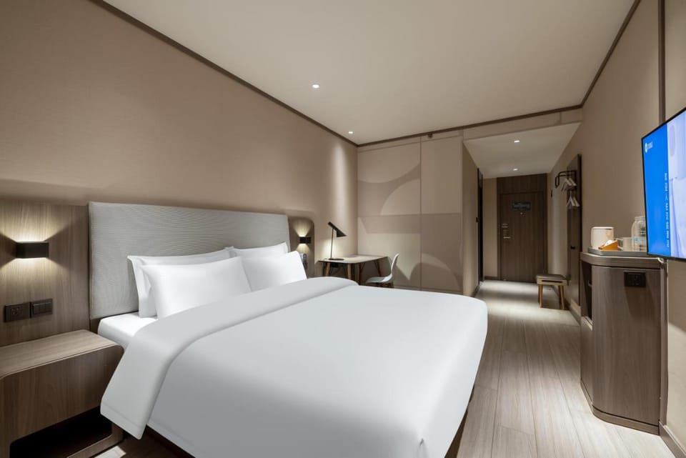 Hanting Hotel Beijing Headquarters Base Hotel in Beijing