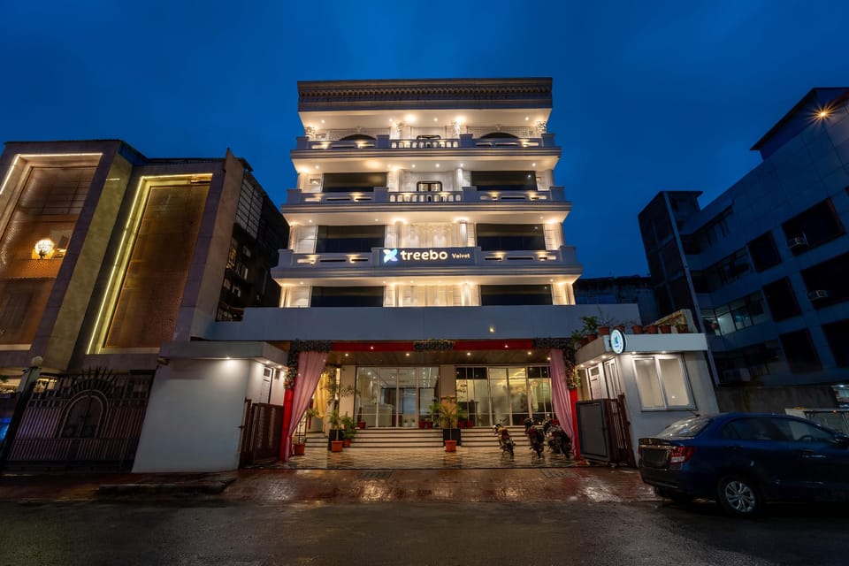 Treebo Velvet Hotel in Uttar Pradesh