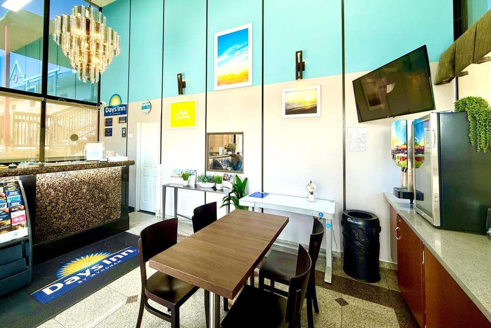 Days Inn by Wyndham Los Angeles LAX Airport/Stadium Area  Hotel in Inglewood