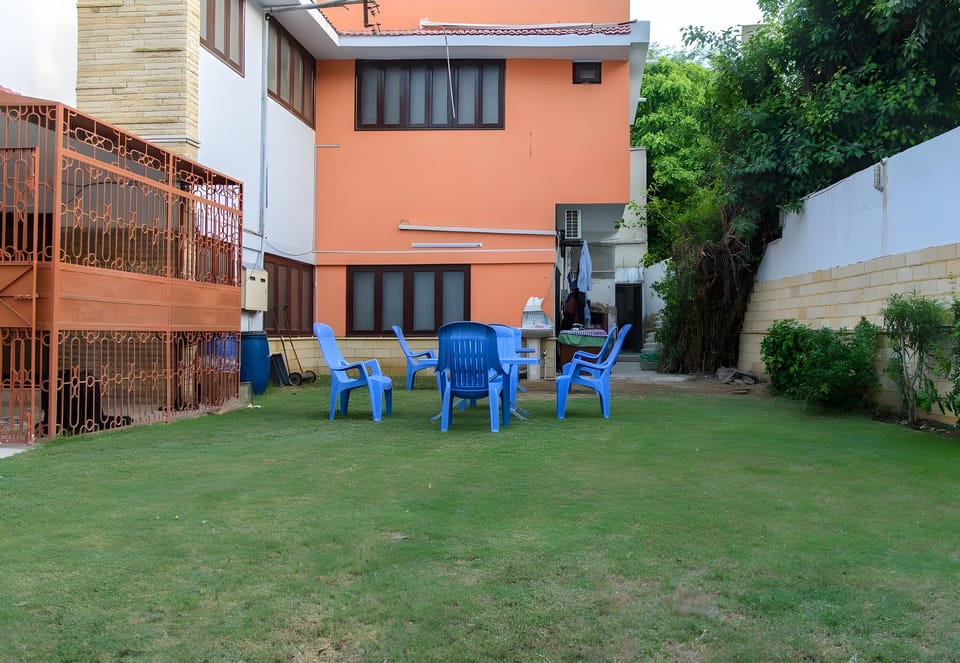 Patel Residency Guest House Hotel in Karachi