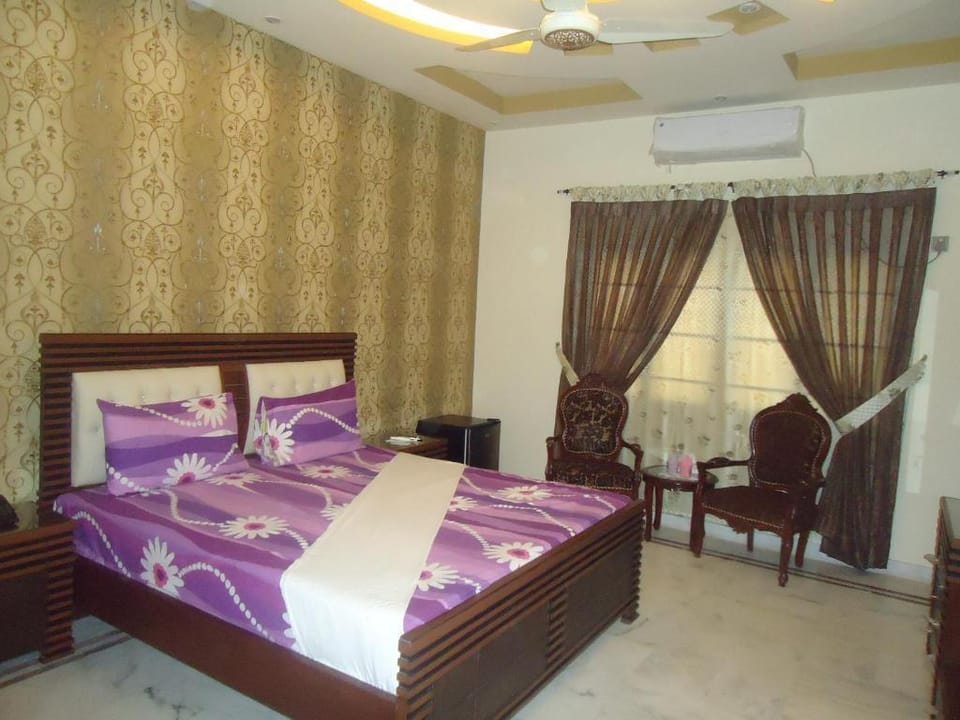 Patel Residency Guest House Hotel in Karachi