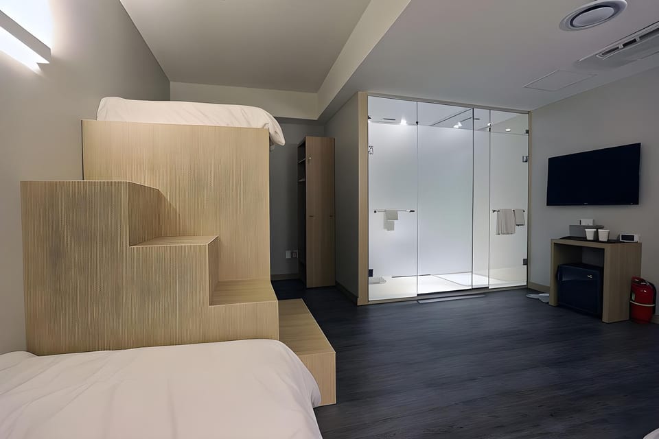 Guestroom