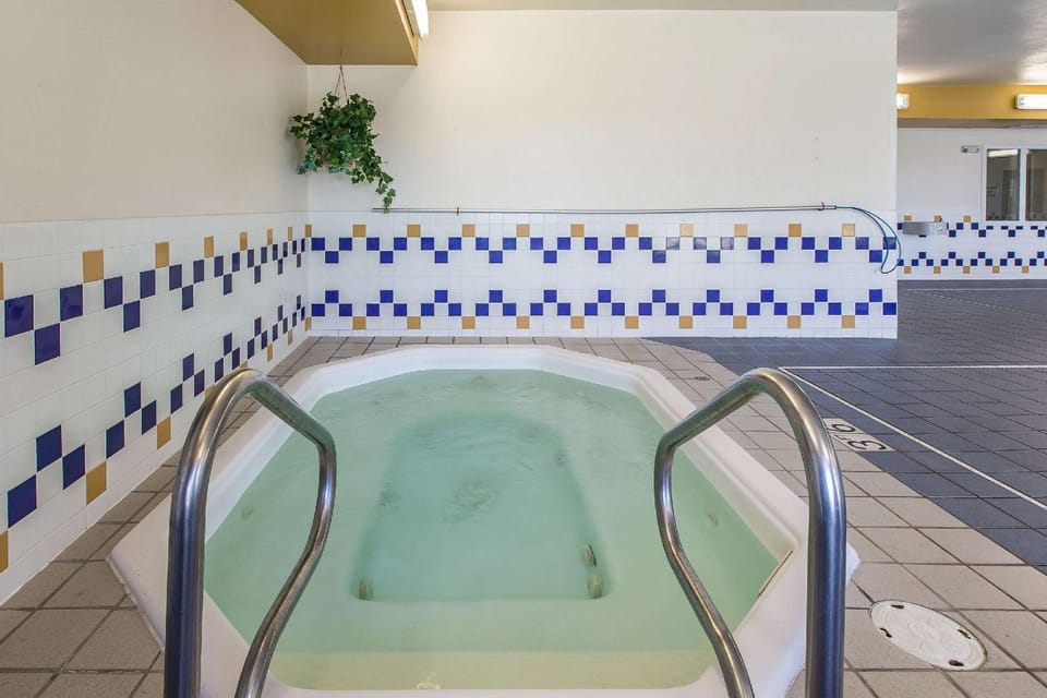 Quality Inn & Suites Loveland Hotel in Loveland