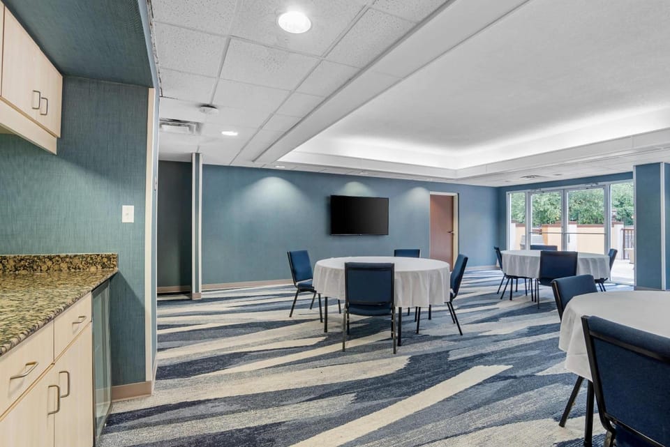 Comfort Suites Gastonia - Charlotte Hotel in Gastonia