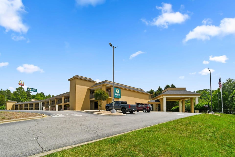 Quality Inn Jonesville I-77 Hotel in Elkin