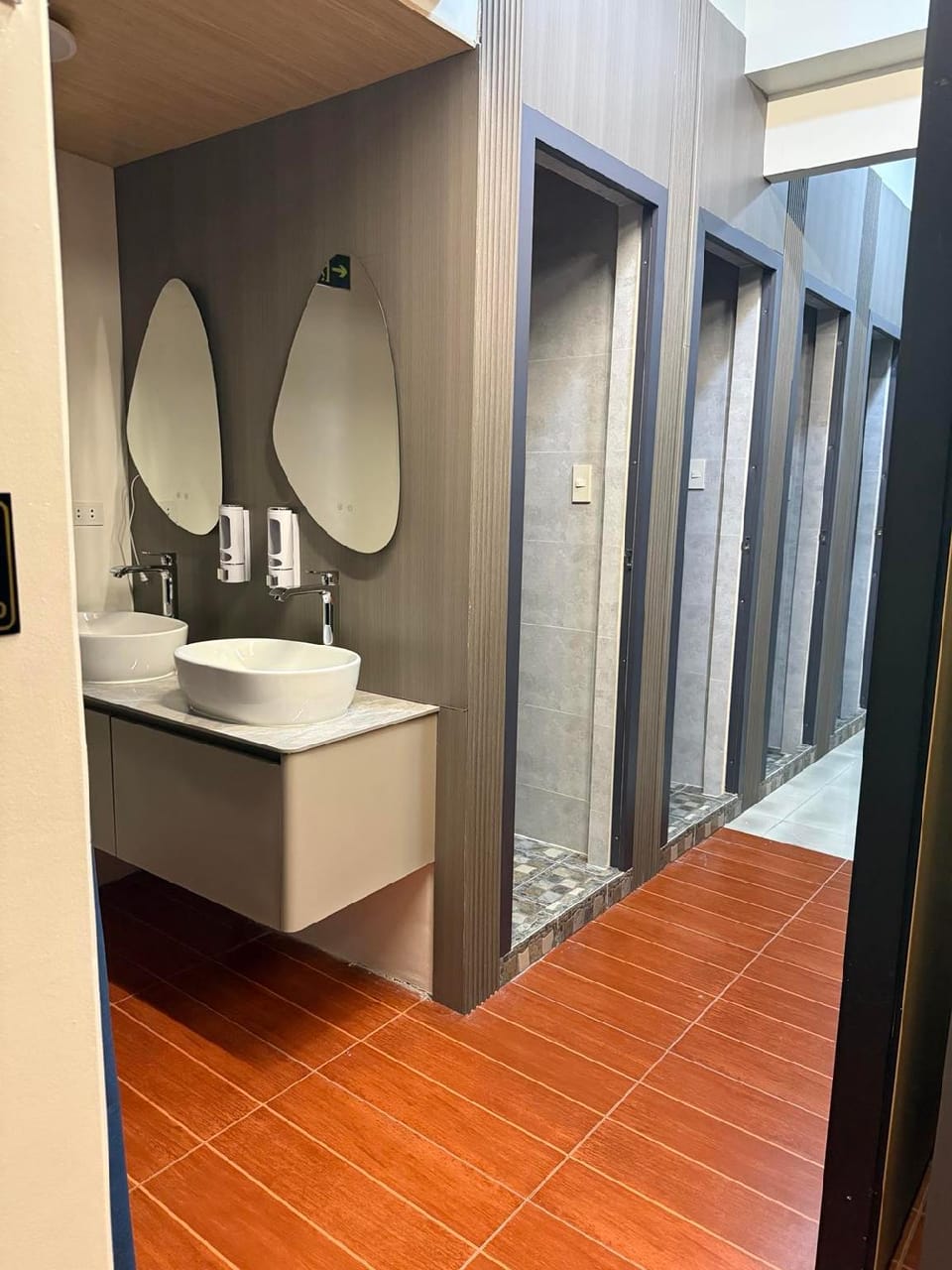 ERG Capsule Inn Capsule hotel in Pasay