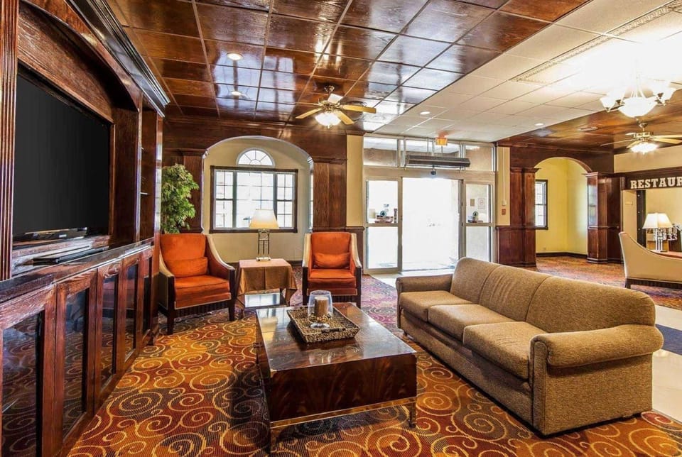 Wingate by Wyndham Marietta Conference Center Hotel in Marietta
