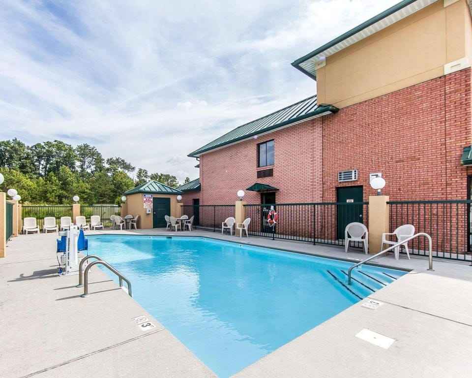 Comfort Inn Lenoir City-Knoxville Hotel in Watts Bar Lake