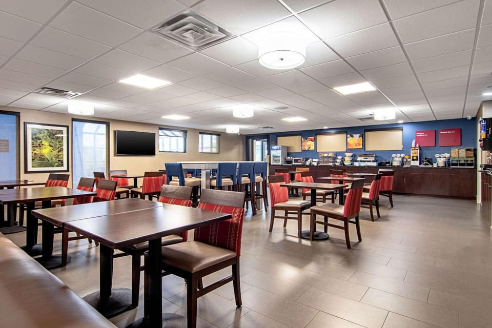 Comfort Suites Knoxville Airport Hotel in Alcoa