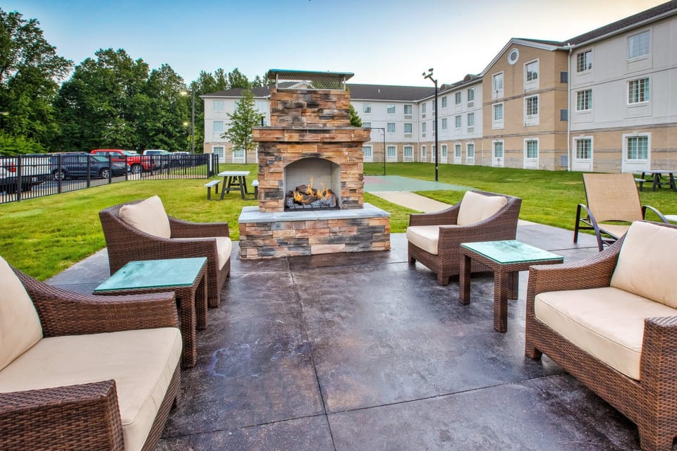 Staybridge Suites Cleveland Mayfield Heights Beachwood By IHG Hotel in Mayfield Heights