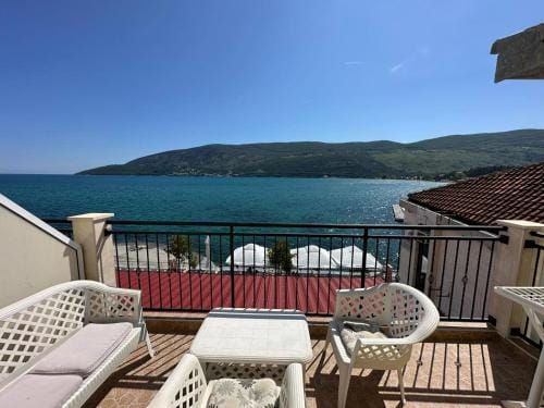 Apartments Sun House Hotel in Dubrovnik-Neretva County
