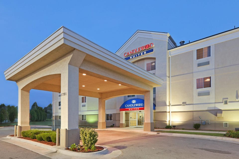Candlewood Suites Oklahoma City-Moore By IHG Hotel in Oklahoma City
