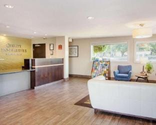 Quality Inn & Suites Airport Hotel in Parkrose