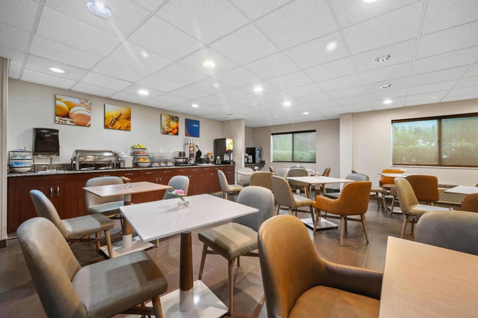 Comfort Inn Fort Myers Northeast Hotel in North Fort Myers