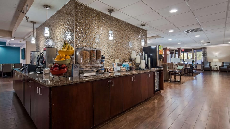 Best Western Plus Galleria Inn & Suites Hotel in Bartlett