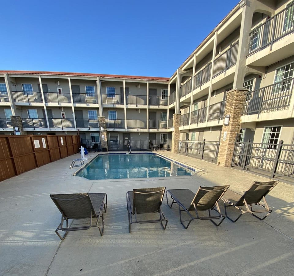 Wingate by Wyndham Galveston Beachfront at the Seawall Hotel in Galveston Island