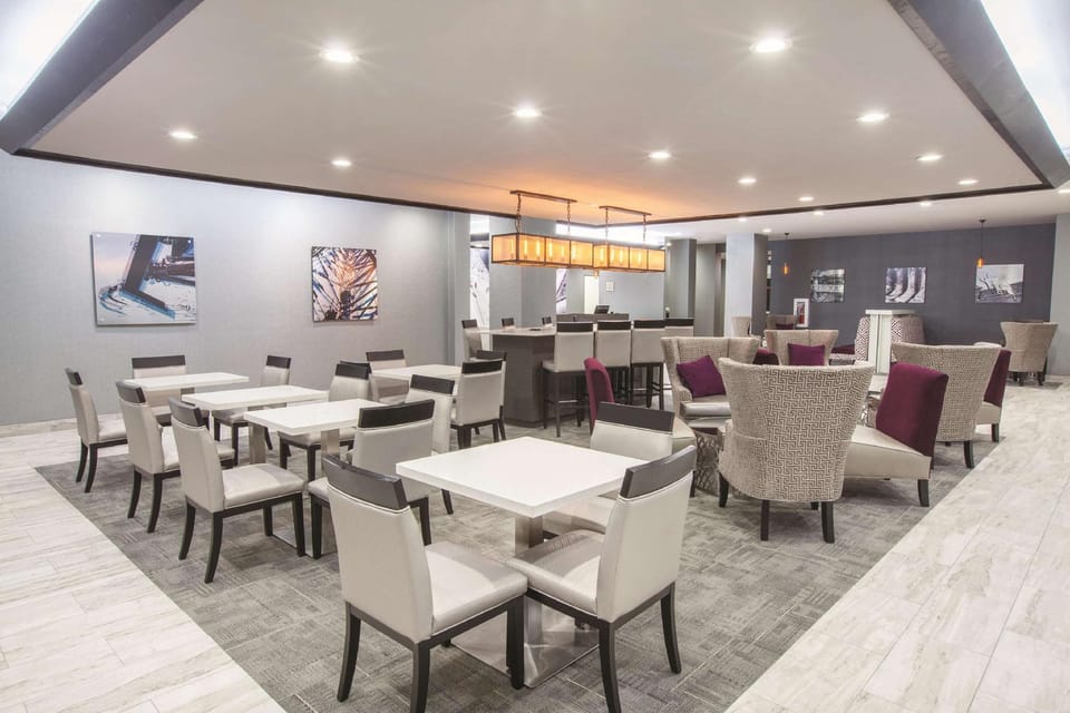 La Quinta Inn & Suites by Wyndham Kingsville Hotel in Kingsville