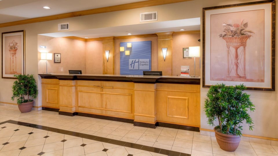 Holiday Inn Express And Suites Memphis Southwind By IHG Hotel in Germantown