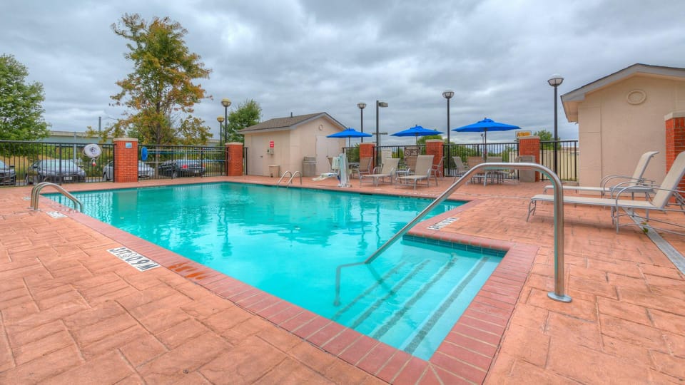 Holiday Inn Express And Suites Memphis Southwind By IHG Hotel in Germantown