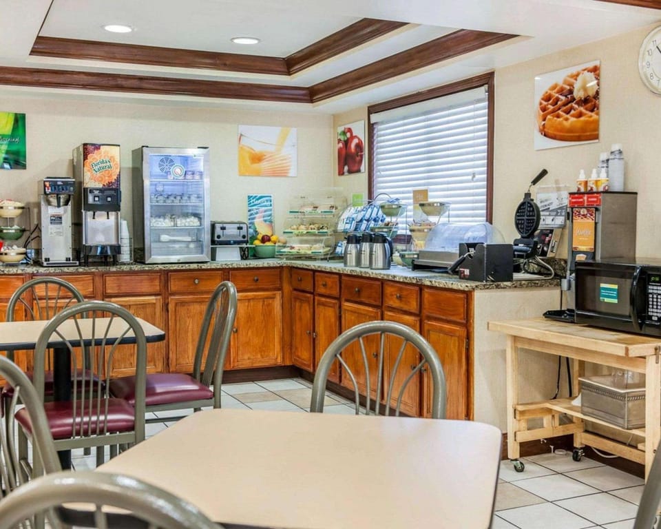 Quality Inn South Hotel in Perry Township