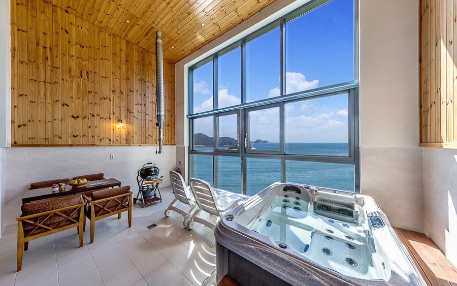Geoje Khan Pension Hotel in South Korea