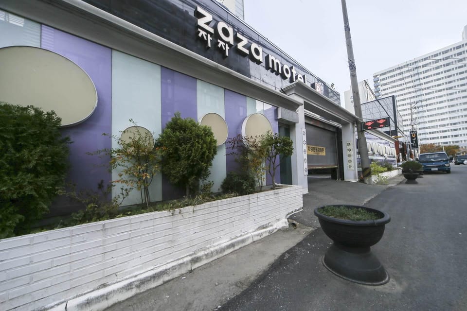 Masan ZAM Motel in South Korea