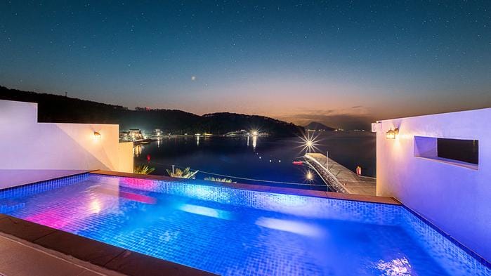 Geoje Infinity Ocean Pool Villa Hotel in South Korea