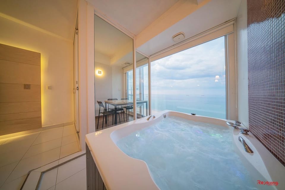 Gosung Solmarine Pension Hotel in South Korea
