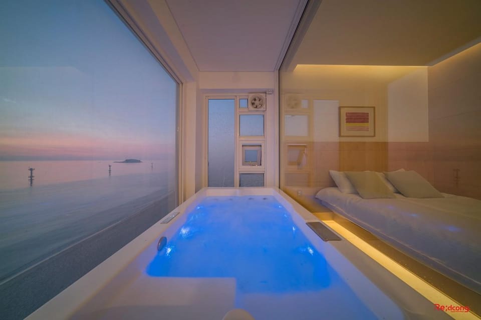 Gosung Solmarine Pension Hotel in South Korea