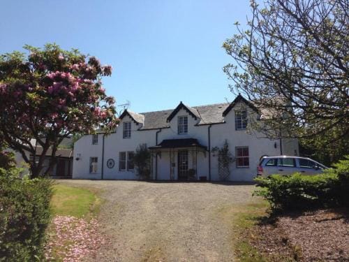 Strathwhillan House Hotel in England