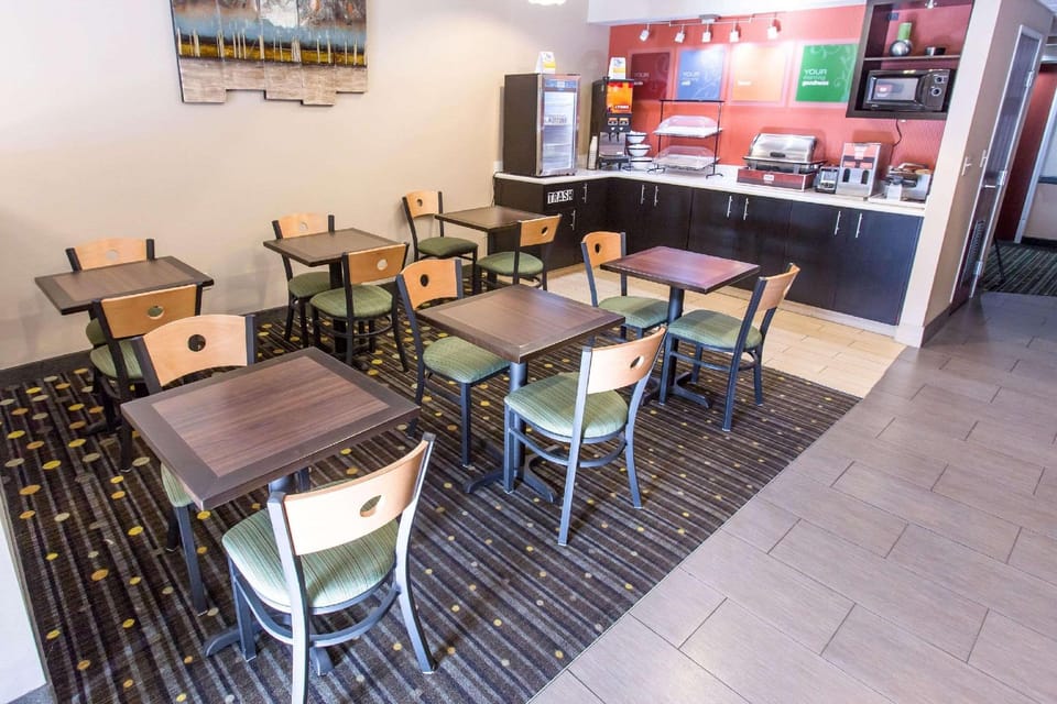 Comfort Inn Pittsburgh Crafton Hotel in Pennsylvania