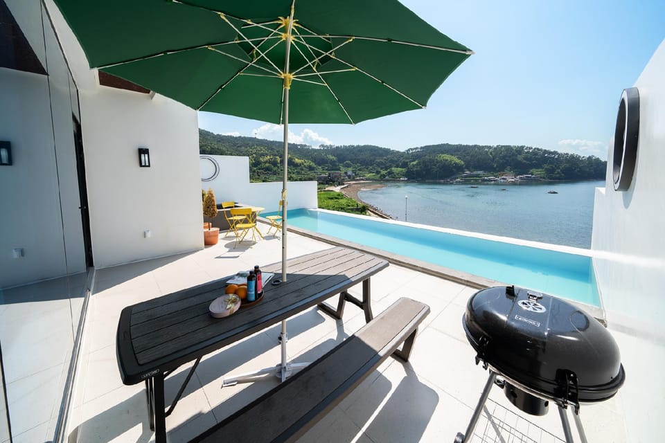 Geoje-do Iris Pool Villa Hotel in South Korea