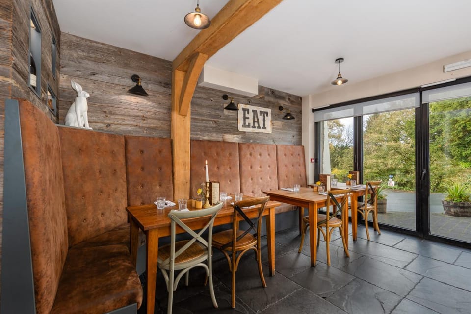 The Hare and Hounds, Levens Inn in England