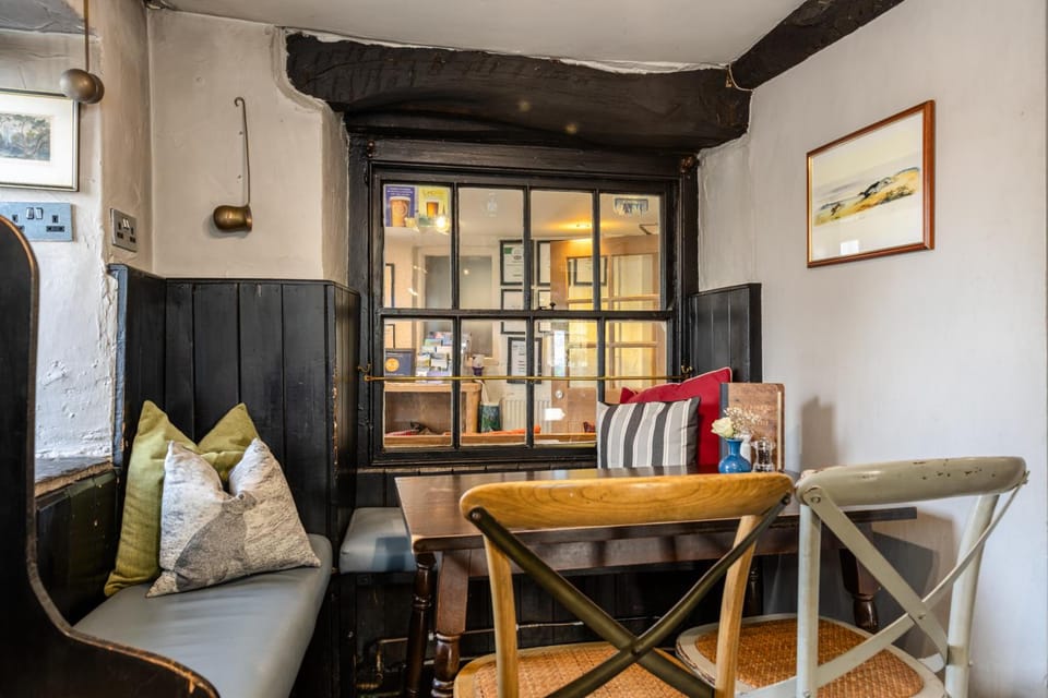 The Hare and Hounds, Levens Inn in England
