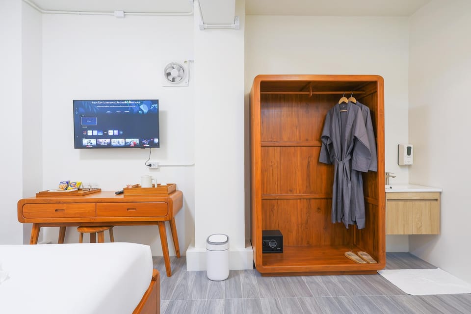 Corner boutique hotel Phuket Hotel in Wichit