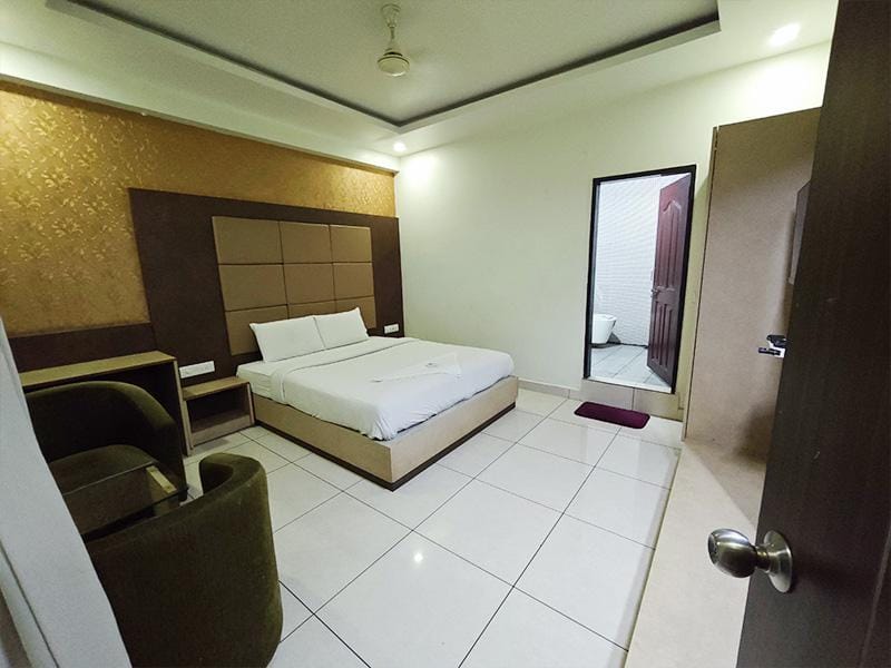 Eagle fantasy Lodge in Mysuru